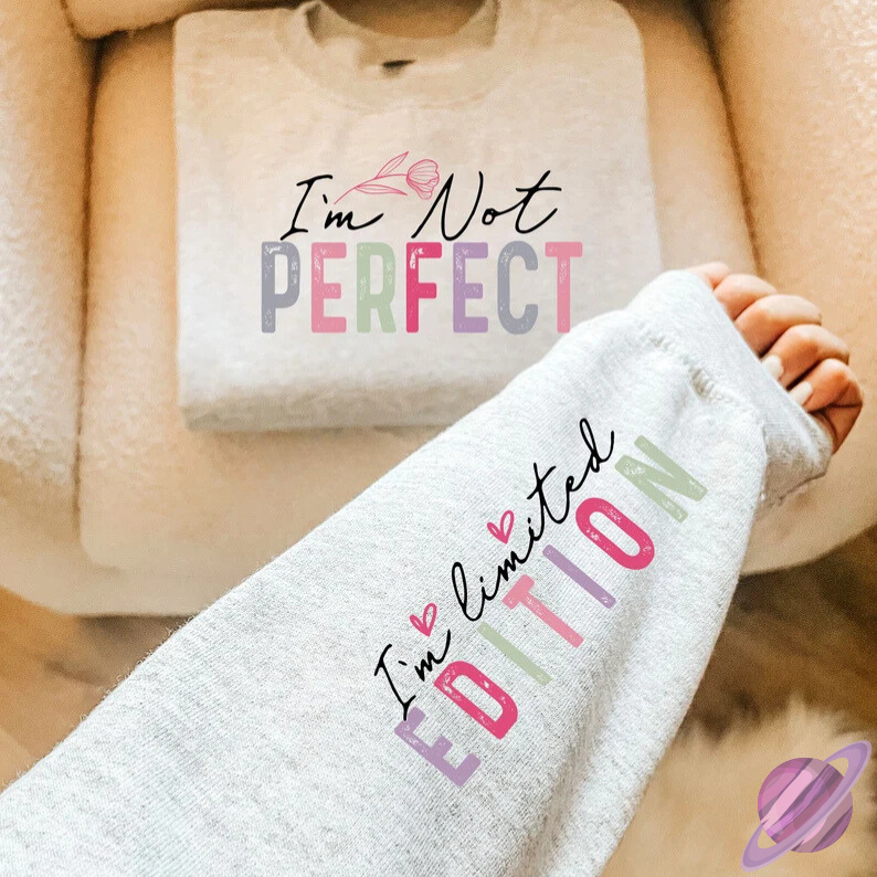 NOT PERFECT SWEATSHIRT W/ SLEEVE PRINT