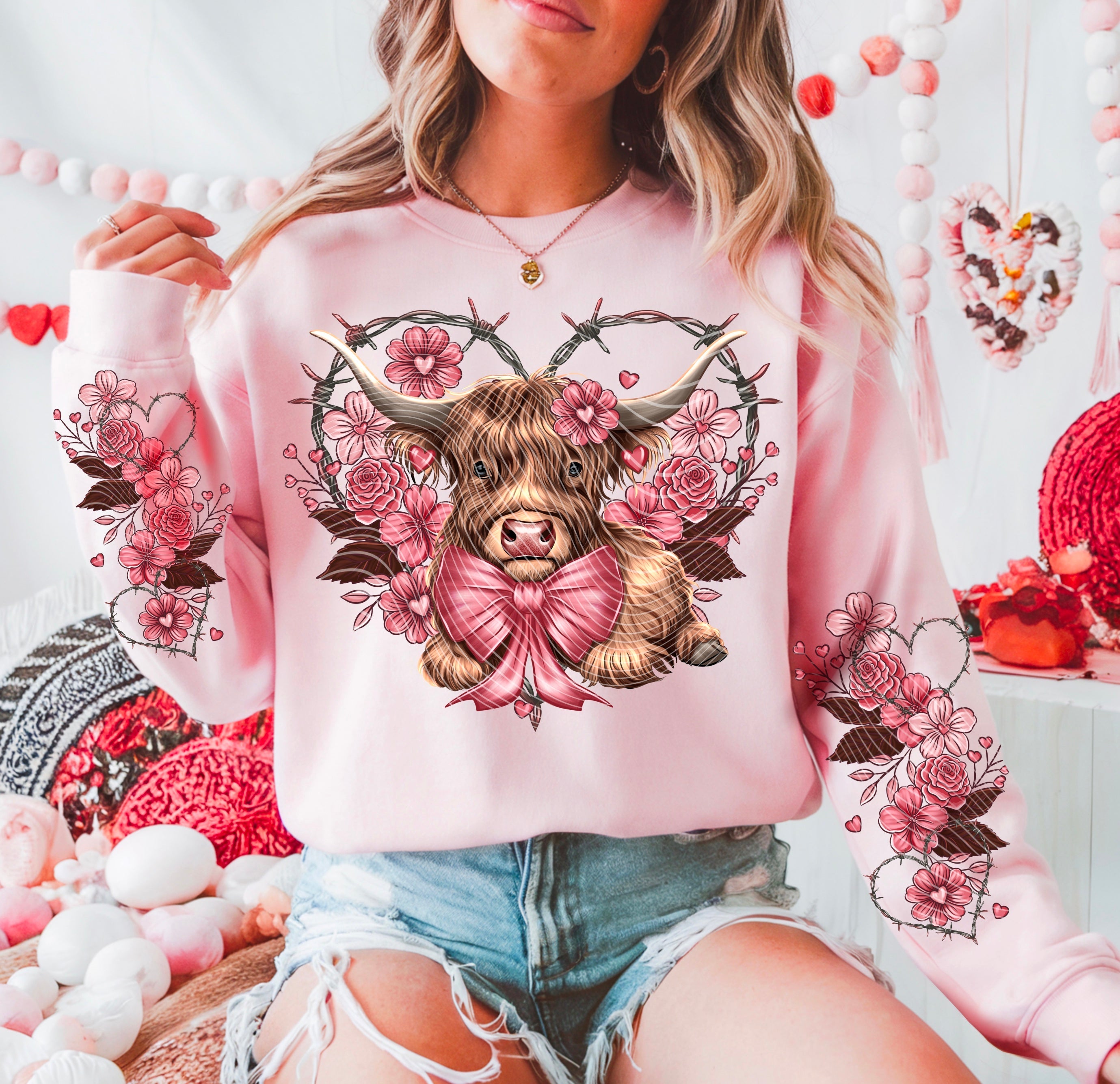 COW HEART- CREWNECK SWEATSHIRT W/ SLEEVE PRINT